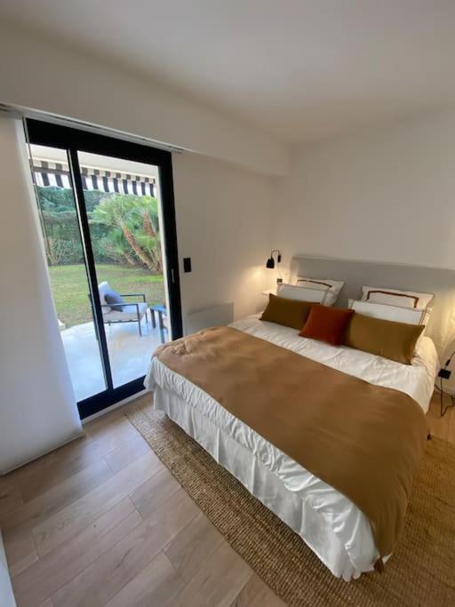 T2 Avec Terrasse Et Jardin Apartment Кан Екстериор снимка
